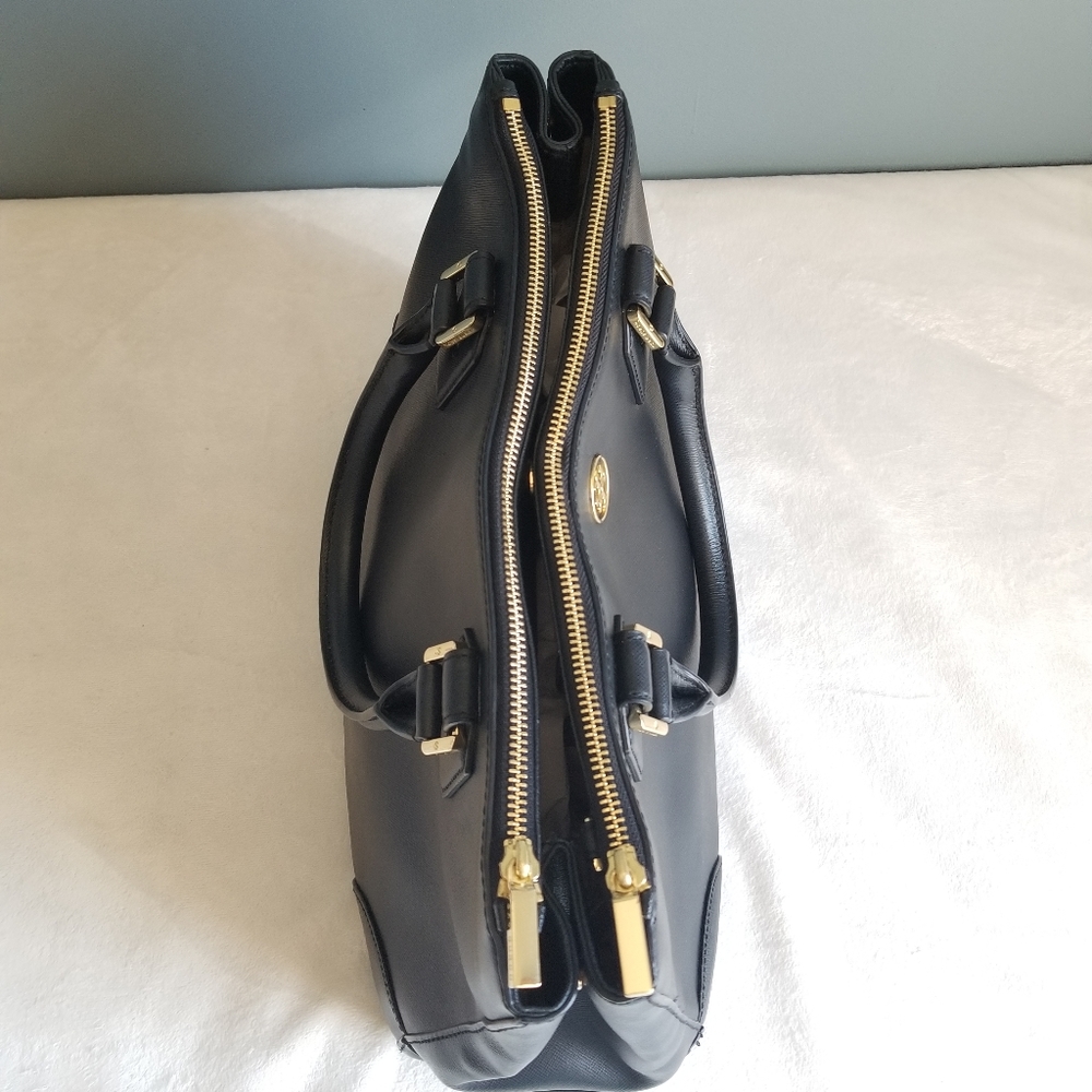 🌻SOLD🌻 Tory Burch Robinson Double Zip Handbag - Picture 11 of 16